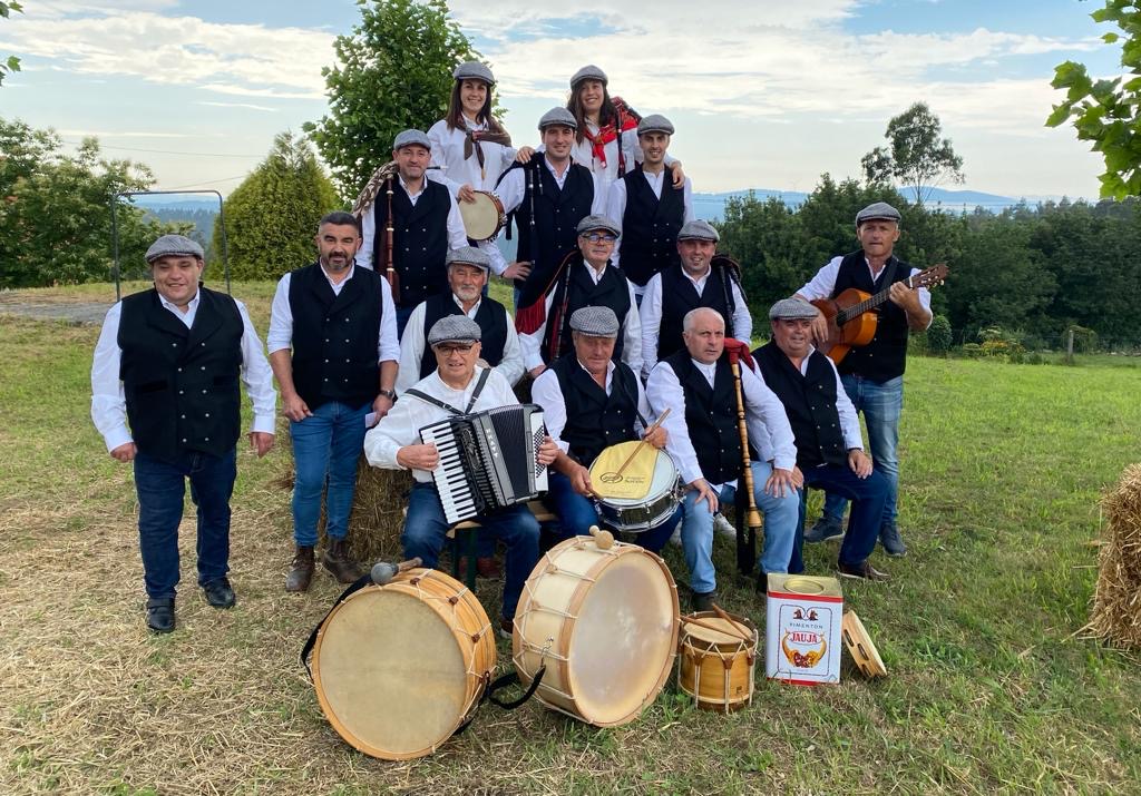 MÚSICA TRADICIONAL OS ENXEBRES DE CABANA