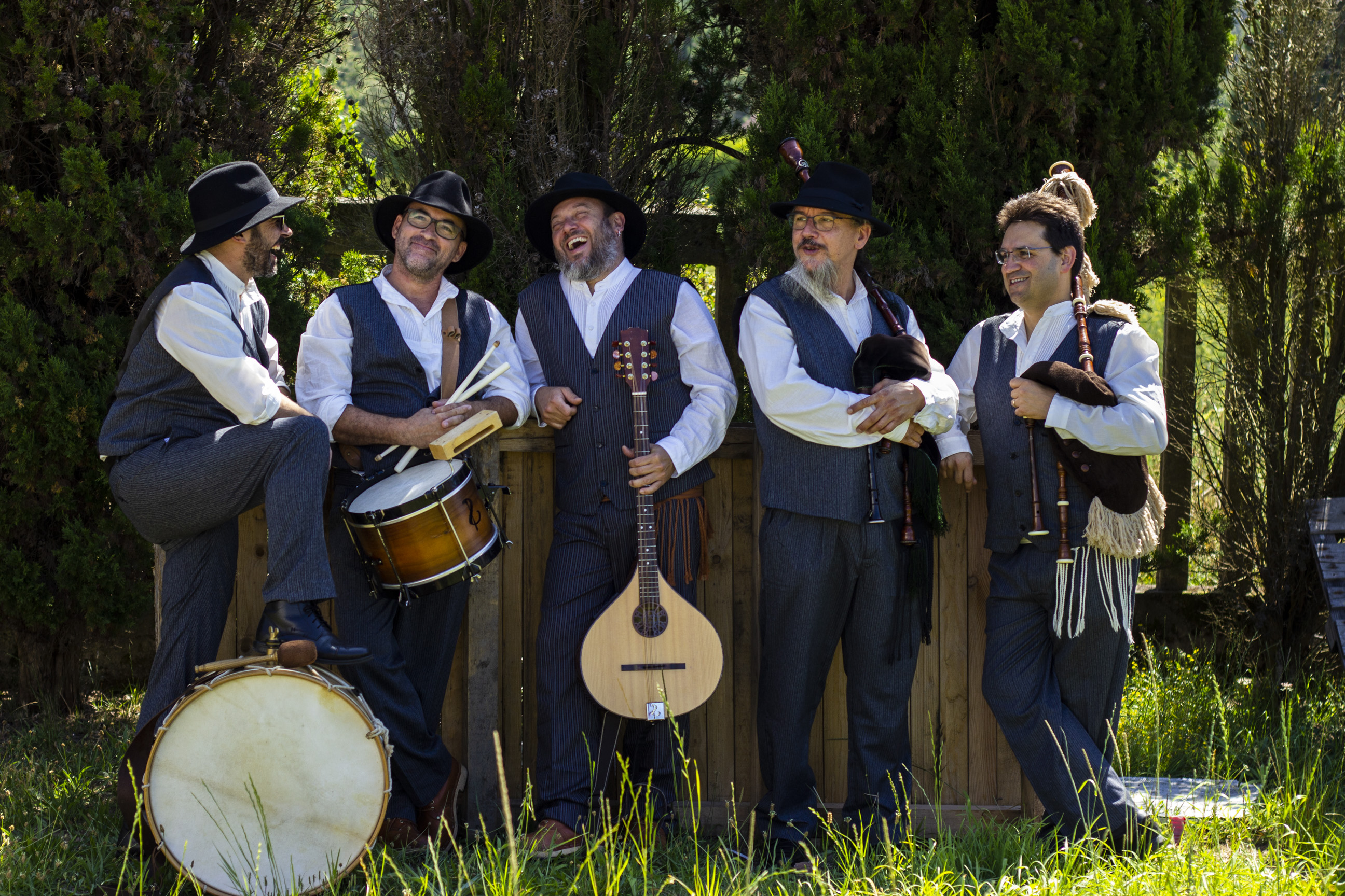 NOS SOMOS OS LIANTES