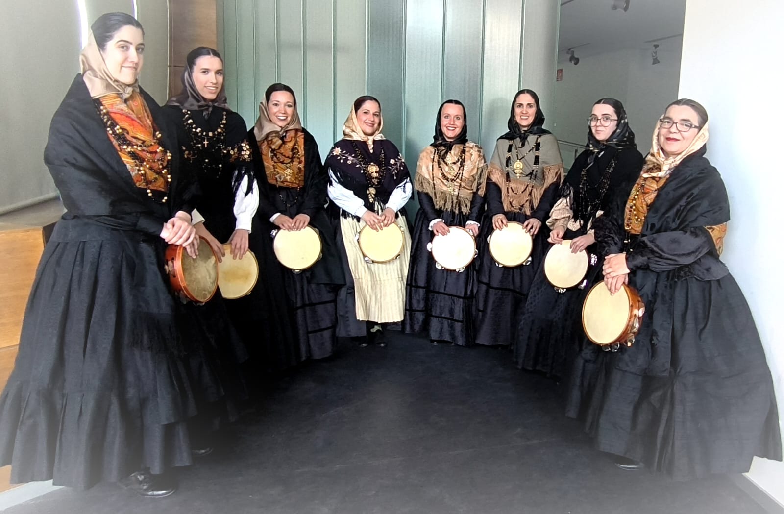 PANDERETEIRAS DA ASOCIACION CULTURAL ROSALIA DE CASTRO