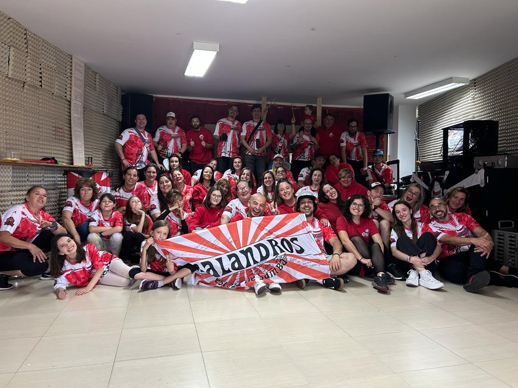 BATUCADA E SAMBA ENREDO