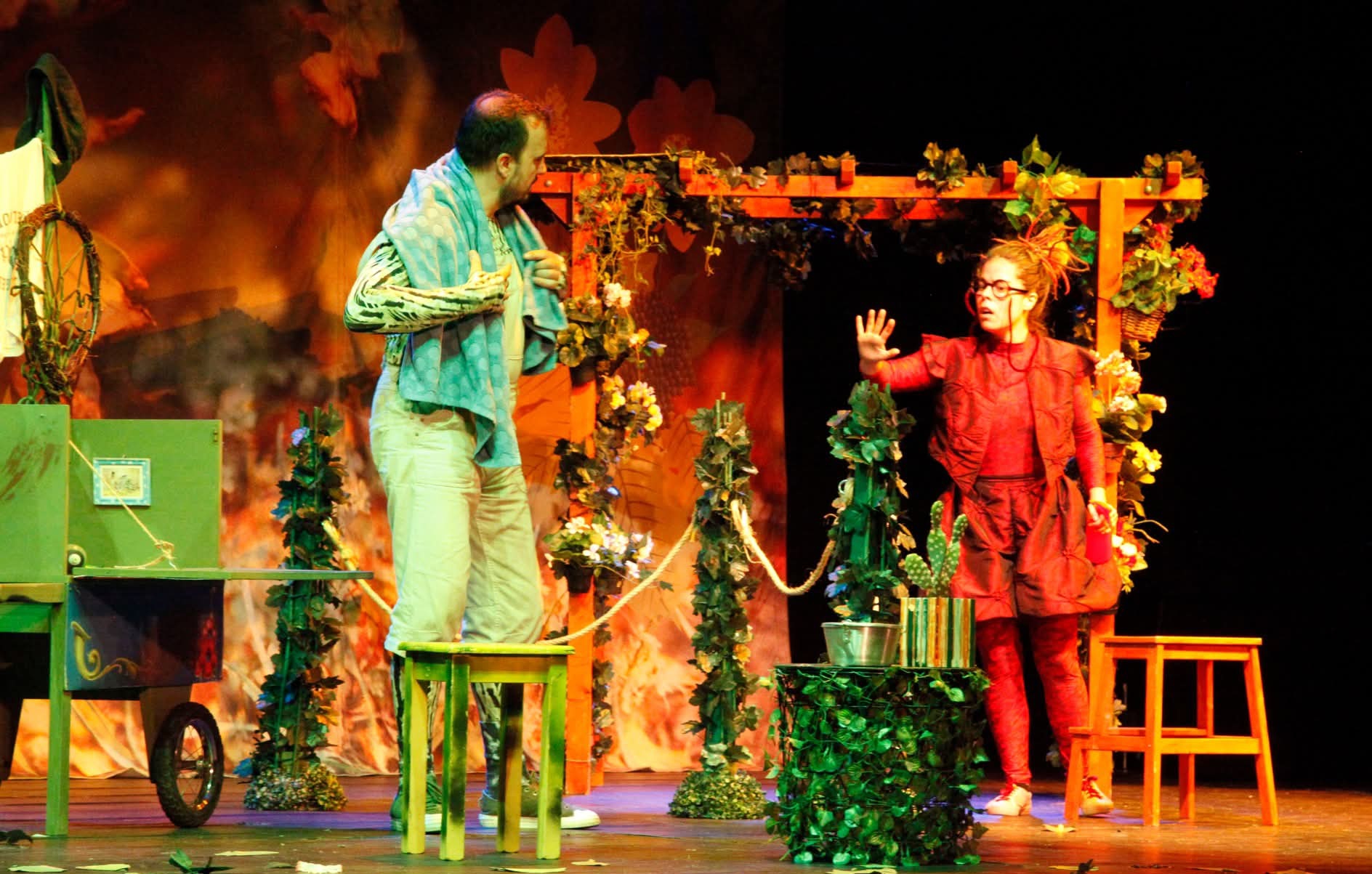 A NOVA HISTORIA DA CIGARRA E A FORMIGA