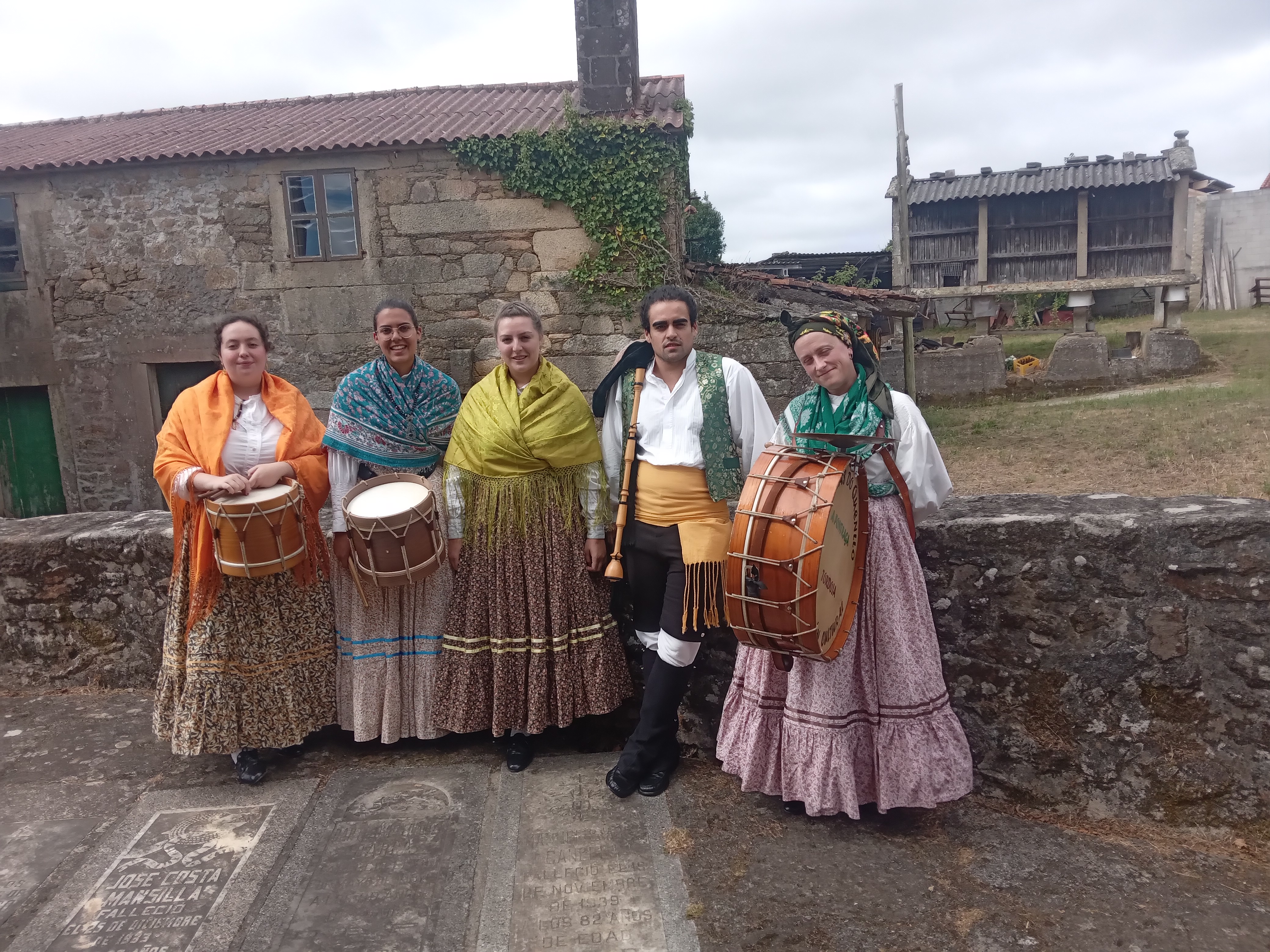 E VEÑA ALEGRÍA!