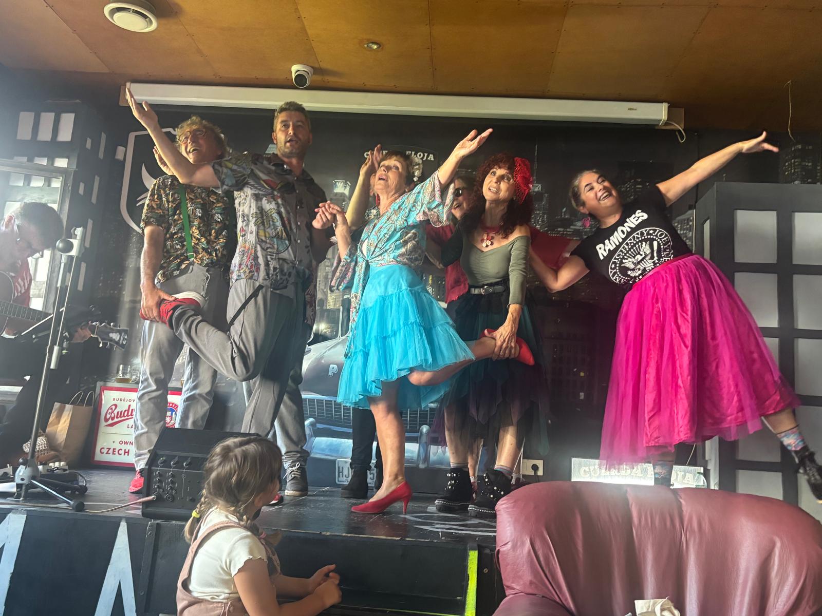 A CorRal PoliAfónica do Aturuxo de Melpómene