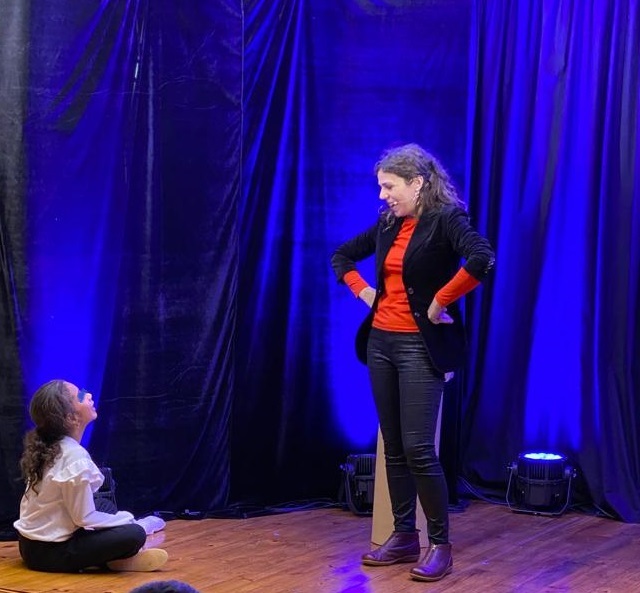 AS NOSAS ANCESTRAS ANÓXANSE: ¿QUE ACONTECE COA NOSA LINGUA?